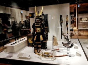 大英博物館の鎧と刀