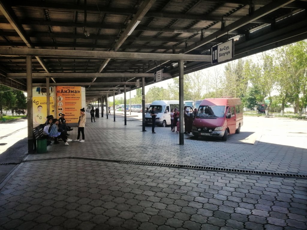 ビシュケクのバスターミナル