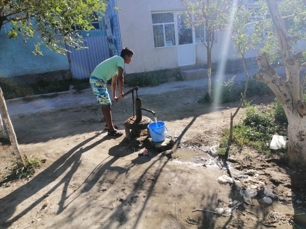 ウズベキスタンの井戸