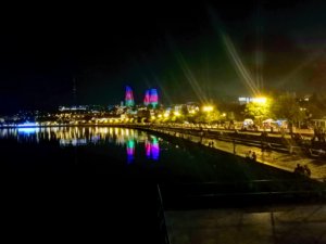 アゼルバイジャンの夜の港