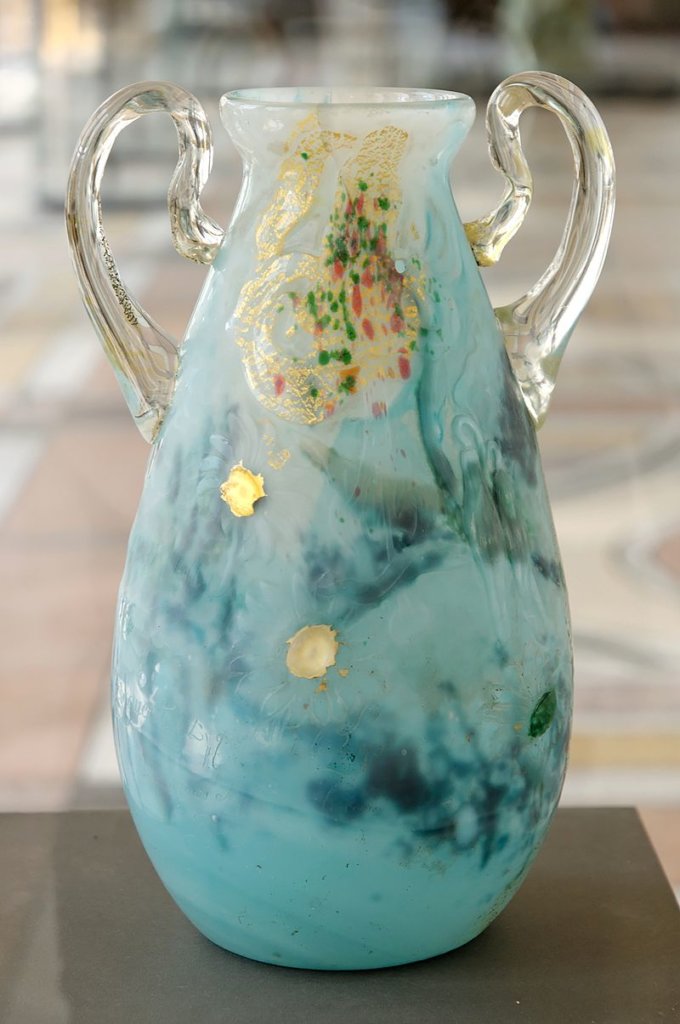 画像：芸術・ガレの花瓶