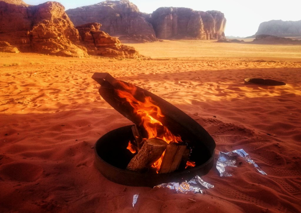ワディ・ラム：炎と砂漠