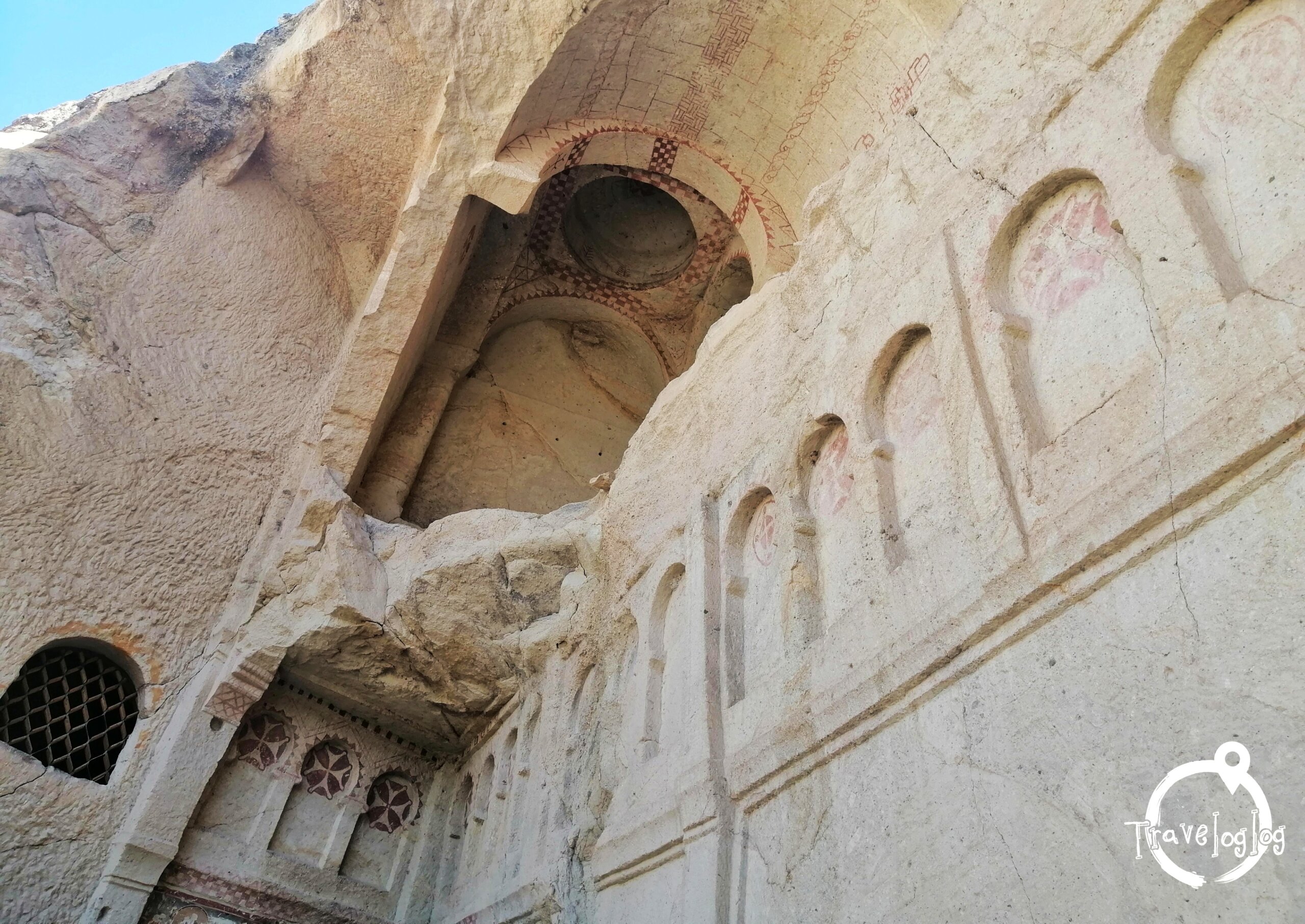 トルコ:カッパドキアの教会跡 traveloglog