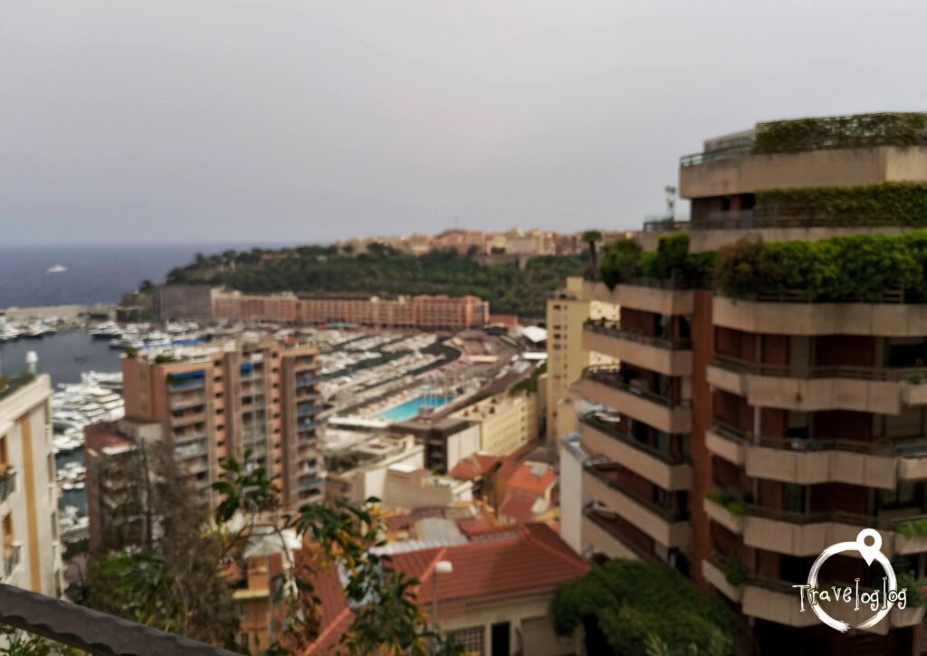 モナコ：入り組んだマンション街