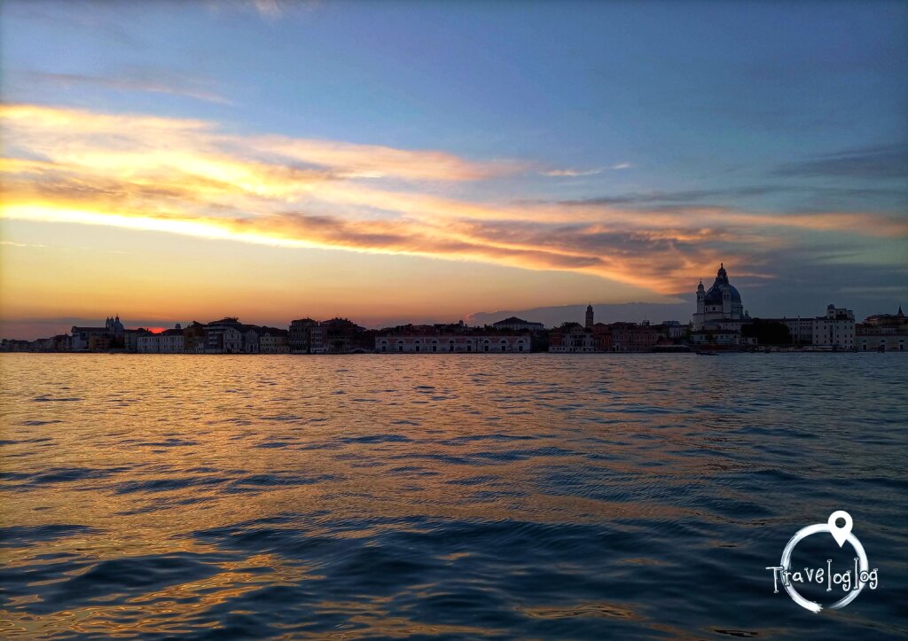 ベネチア：夕暮れのベネツィア