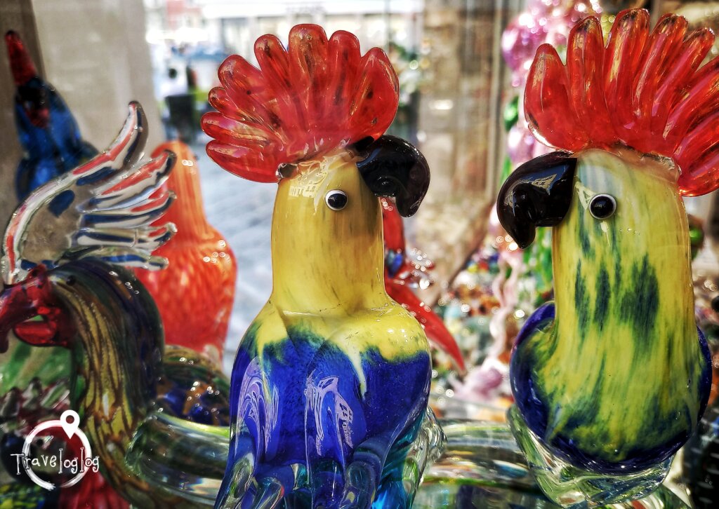 ベネチア：ガラス細工の鶏
