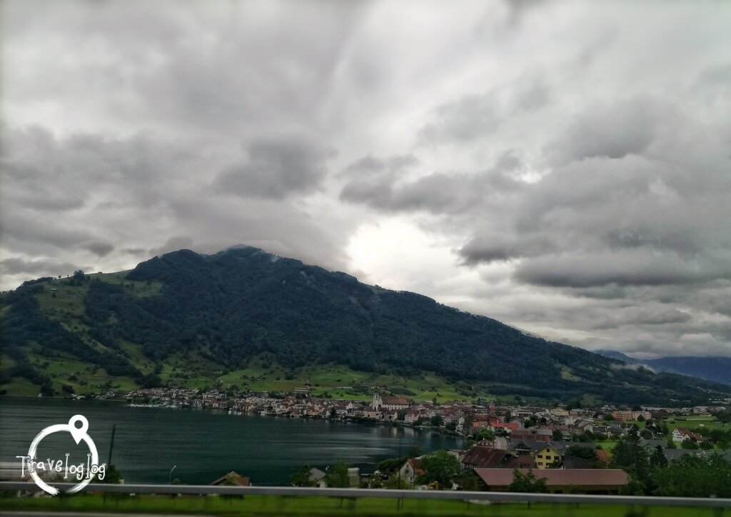 スイス：湖のお家３