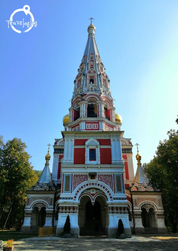 ブルガリア：シプカ教会の全景・正面から
