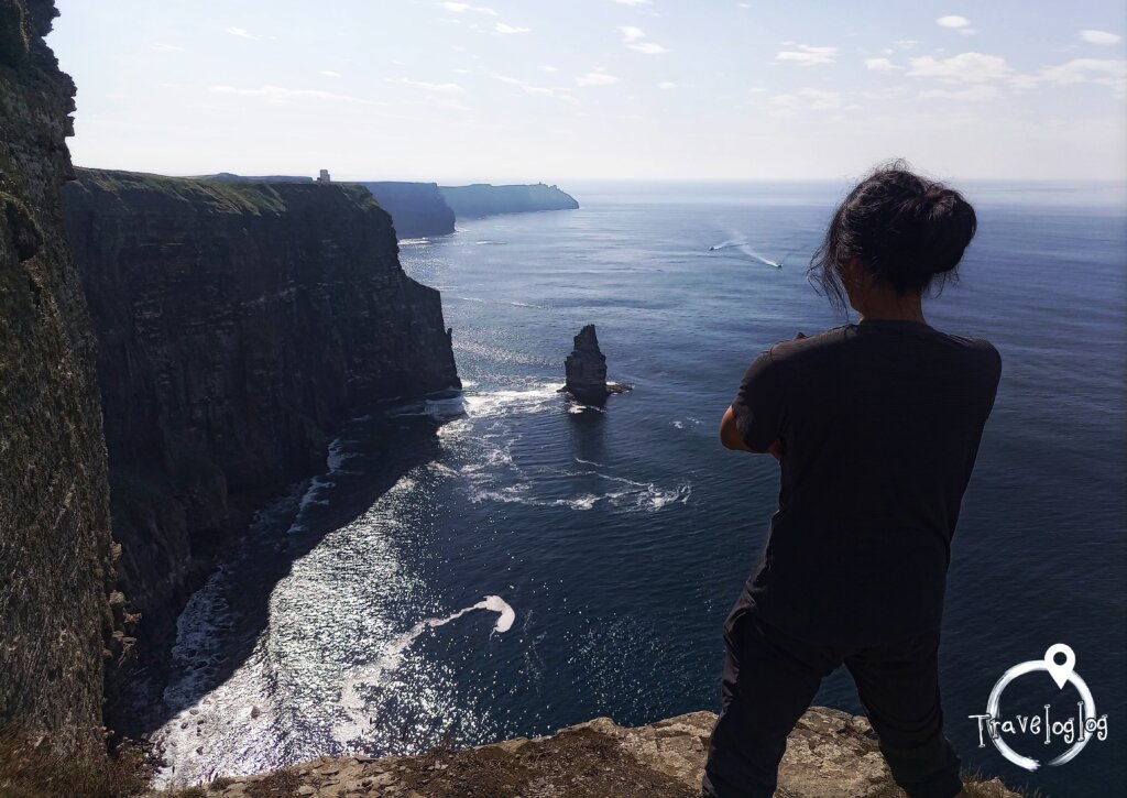 アイルランド：モハーの崖に立つ俺２