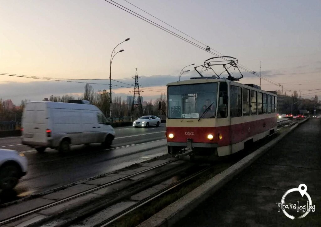 キエフ：夕方の路面電車