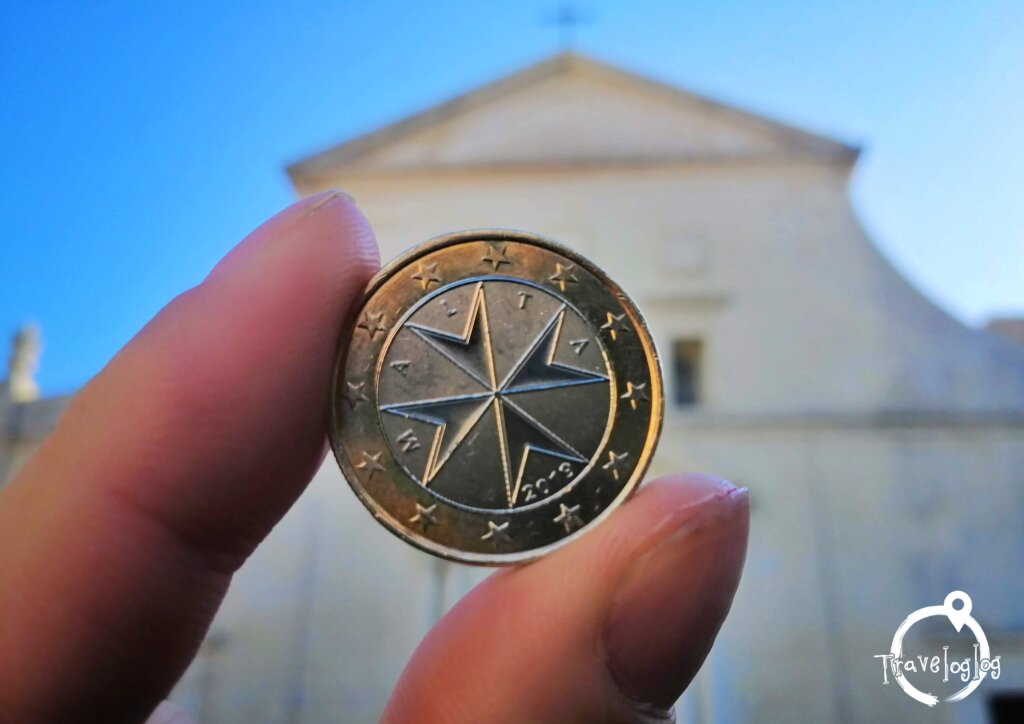 マルタ：マルタ十字の描かれたコイン