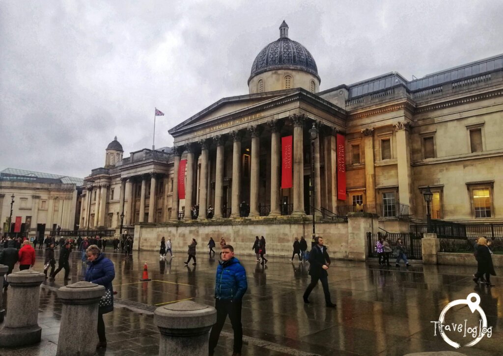 ロンドン：ナショナルギャラリー：雨の日の外観