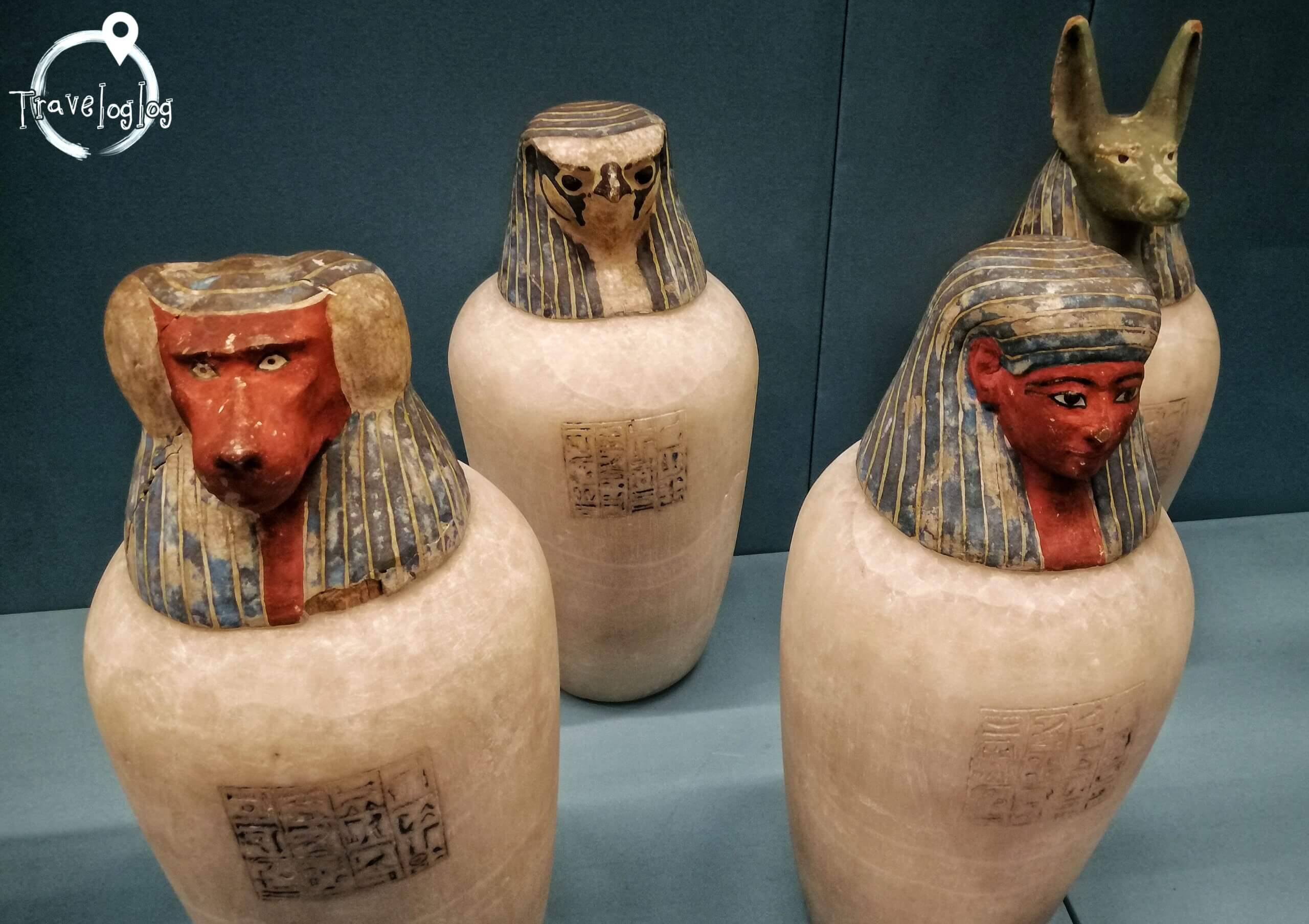 ロンドン：大英博物館：エジプトフロアのカノプス壺
