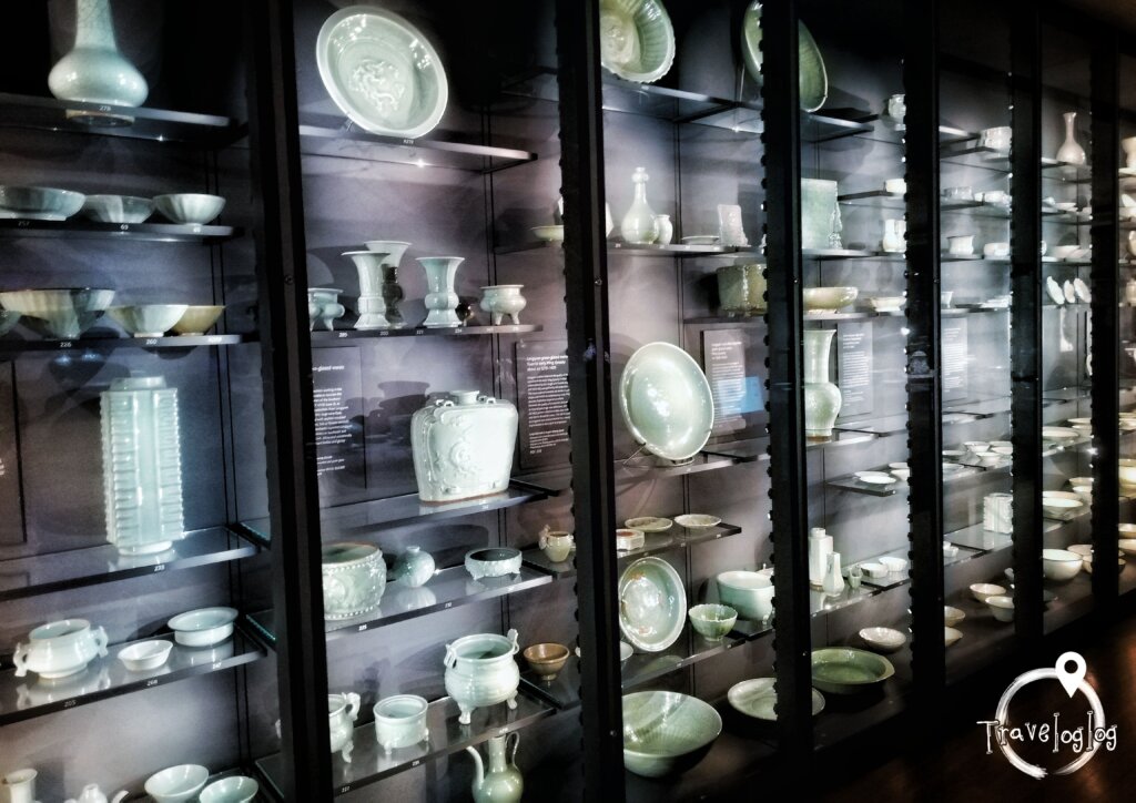 ロンドン：大英博物館：中国フロアの青磁陶器