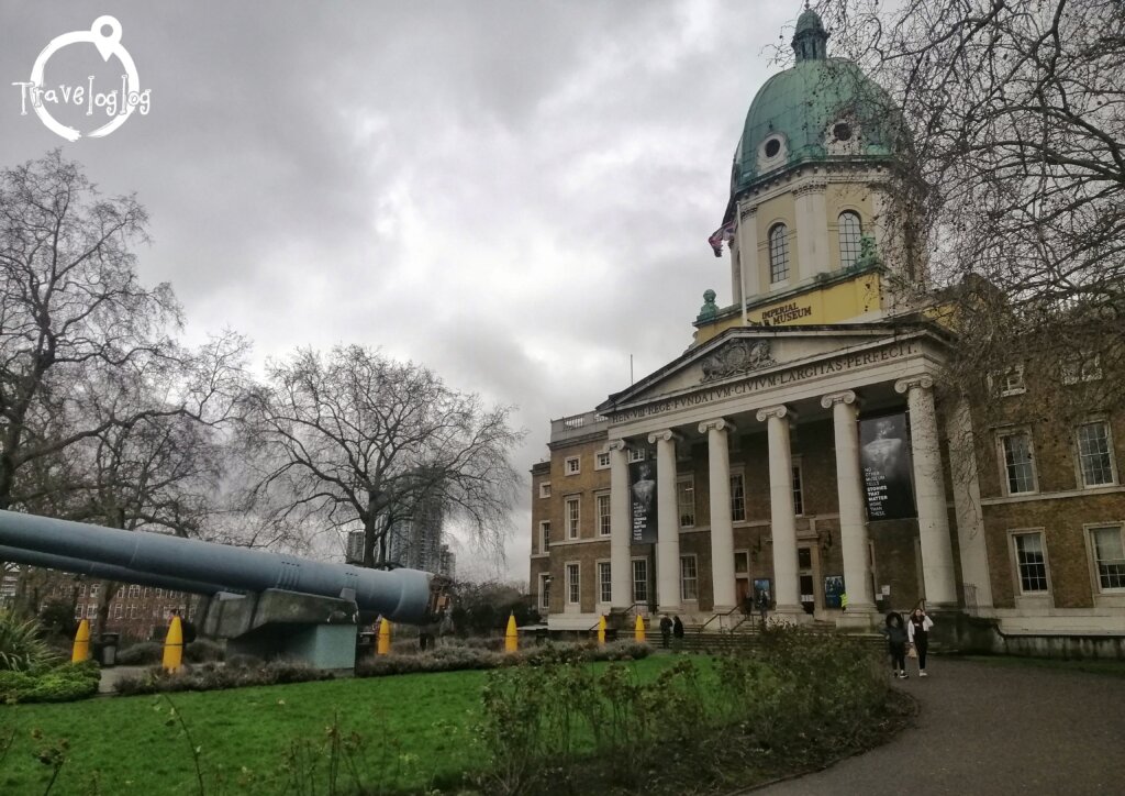 ロンドン：帝国戦争博物館の入り口