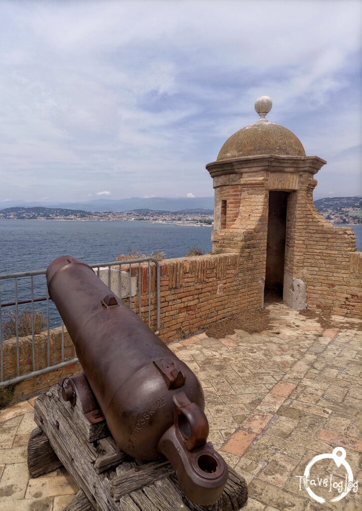 フランス：カンヌ：サントマルグリット島の大砲