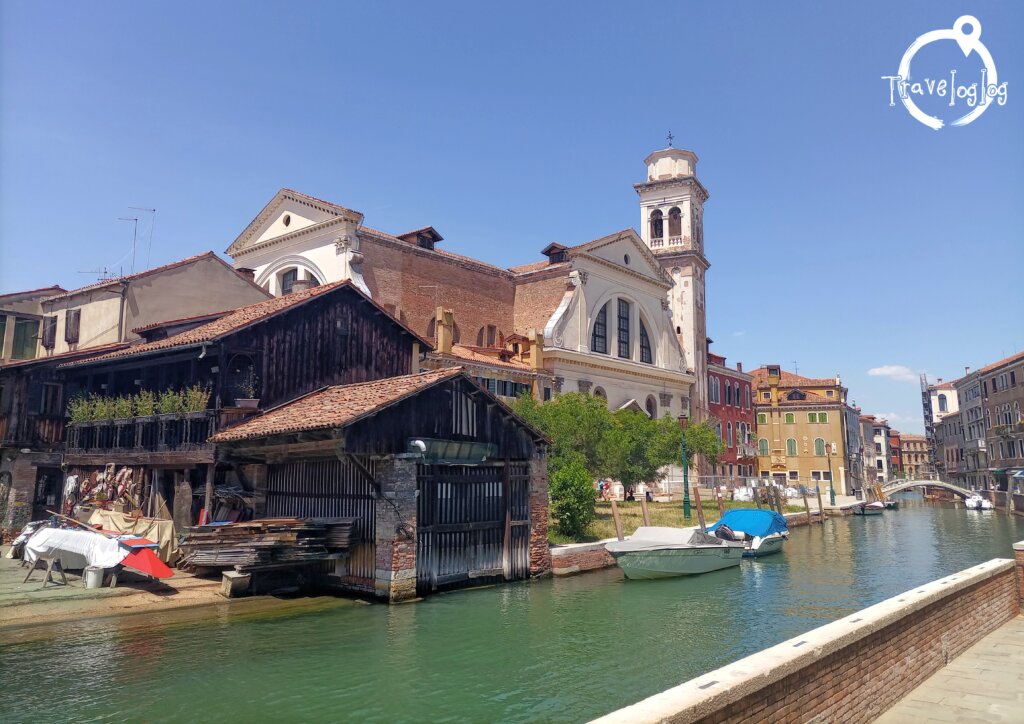 イタリア：ベネチア：船工場と水路