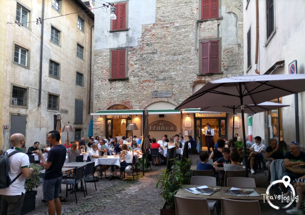 イタリア：ベルガモ：旧市街のレストラン